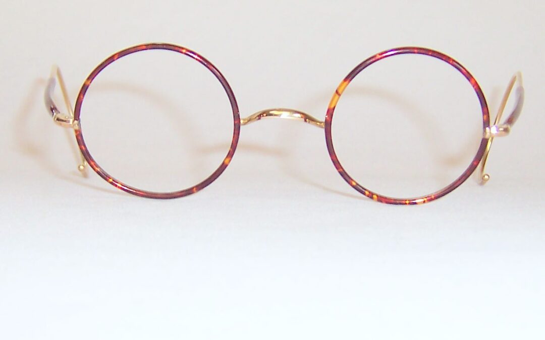 Classic 1920s gold filled and cellulose rimmed round eye spectacles