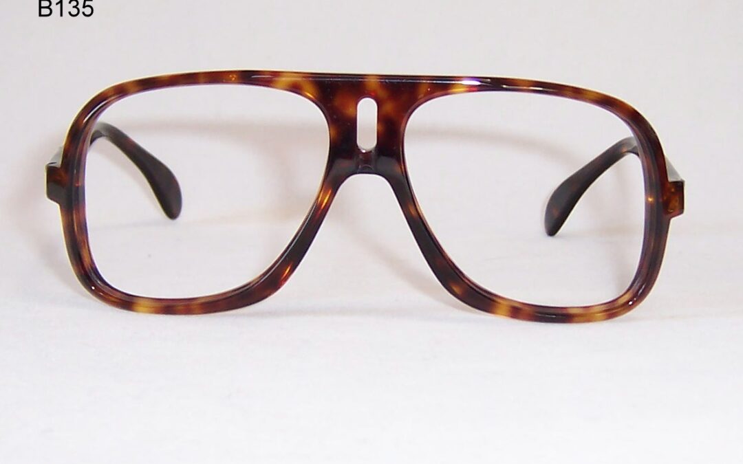 Vintage 1970’s Silhouette Frame – Model 221