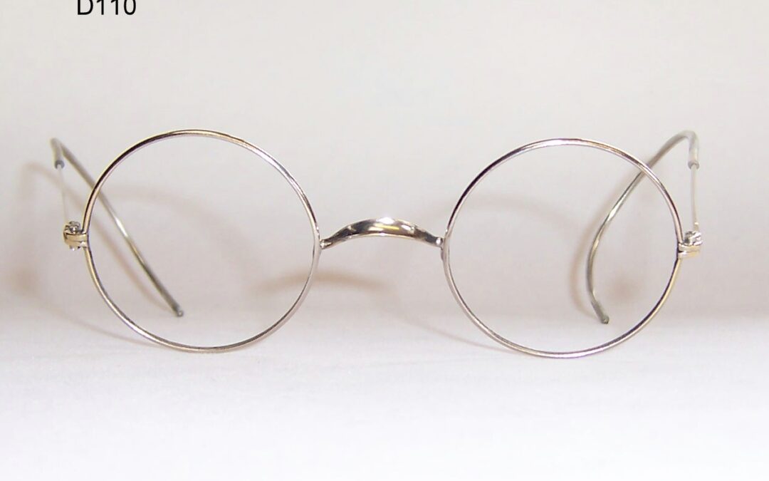 Classic 1940s nickel round eye spectacles